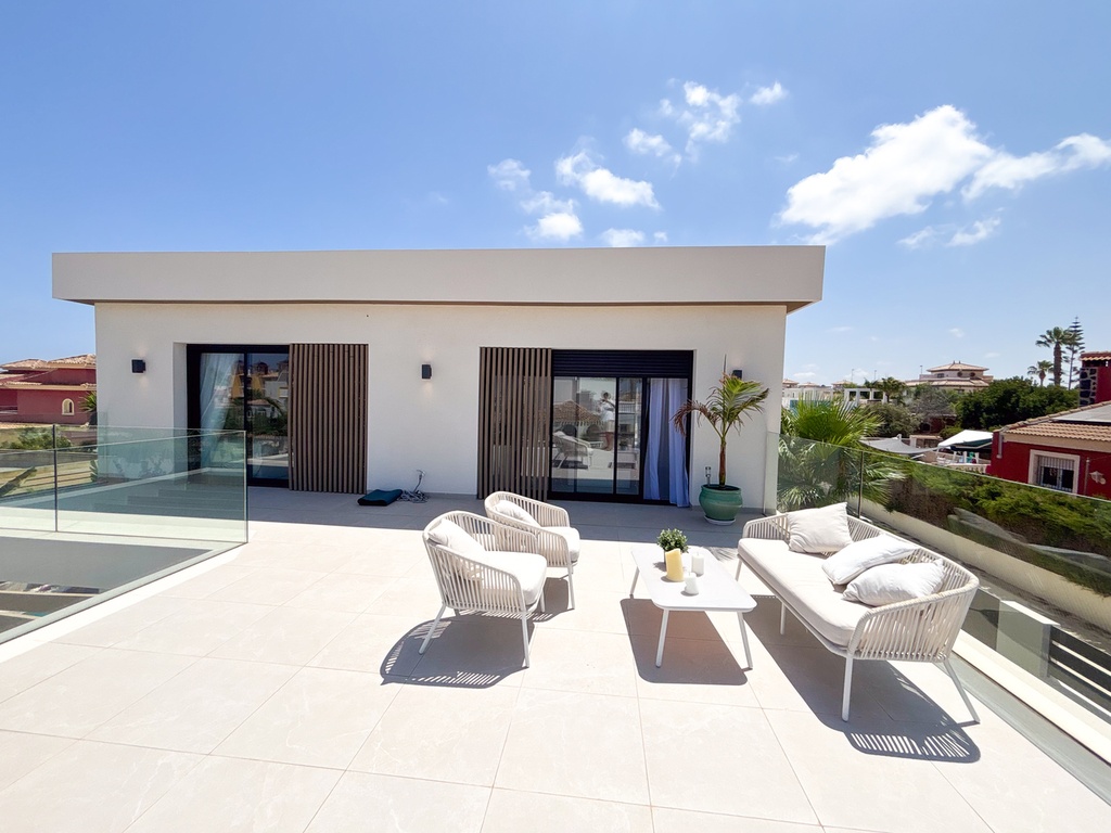Luxusná vila v Cabo Roig – Costa Blanca