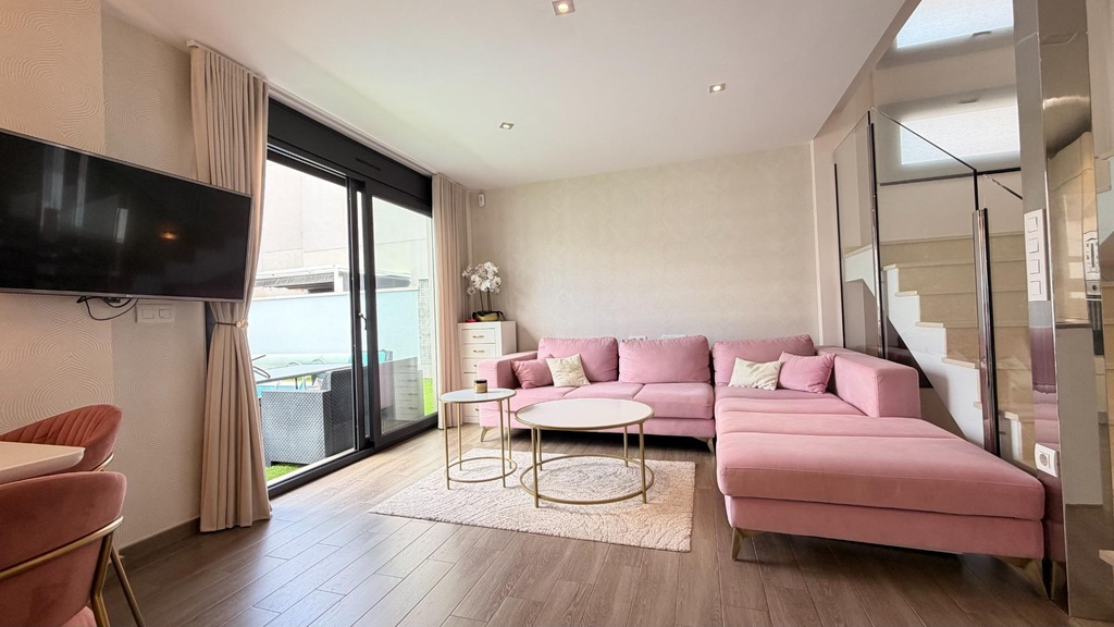 Moderná vila v Torrevieja – Aguas Nuevas