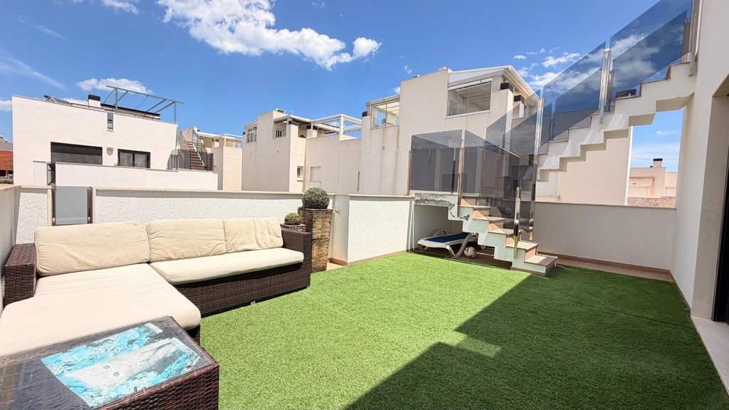 Moderná vila v Torrevieja – Aguas Nuevas
