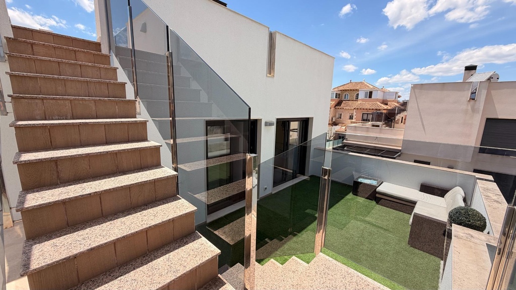 Moderná vila v Torrevieja – Aguas Nuevas