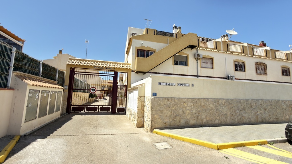 Moderný mestský dom v La Zenia – Costa Blanca