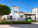 Moderná vila v La Torre Golf Resort – Inland