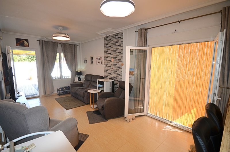 Moderný Semi Detached v Sucina – Inland