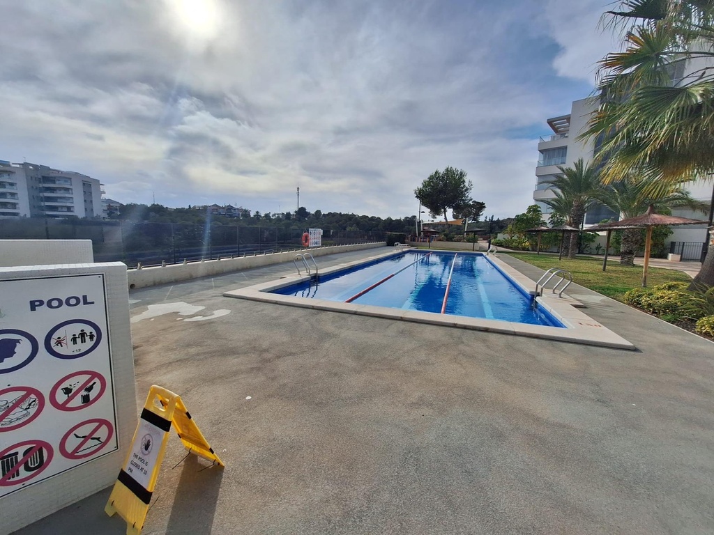 Moderný apartmán v Orihuela Costa – Los Dolses