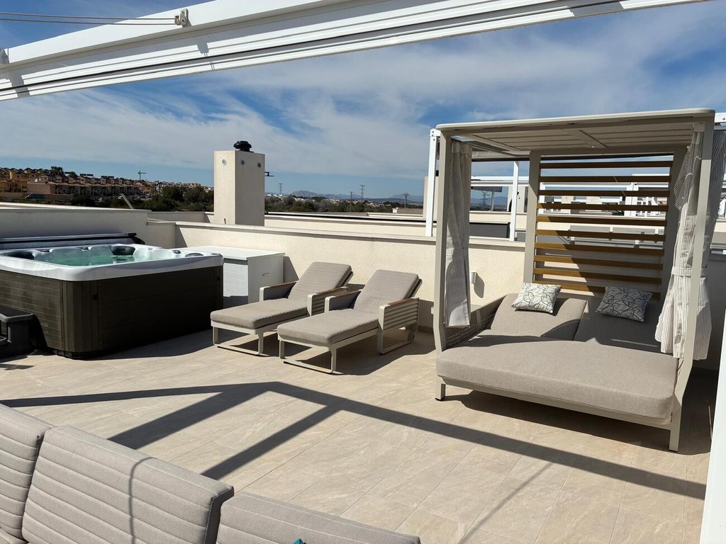 Luxusný penthouse v Los Almendros (Orihuela-Costa) – Costa Blanca