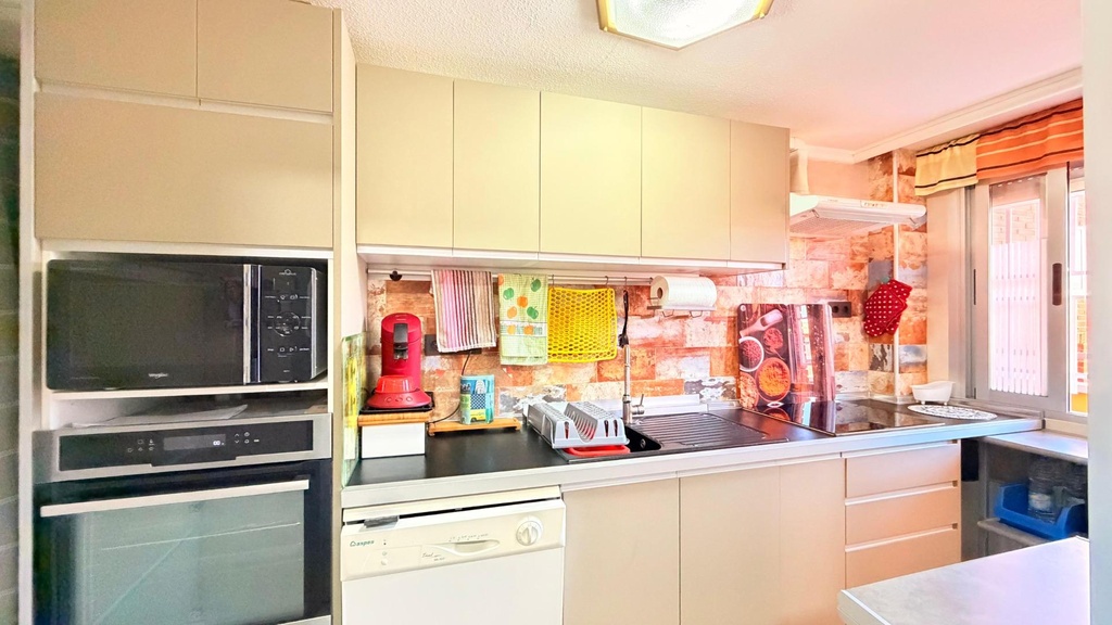 Moderný apartmán v Torrevieja – Playa De Los Naufragos