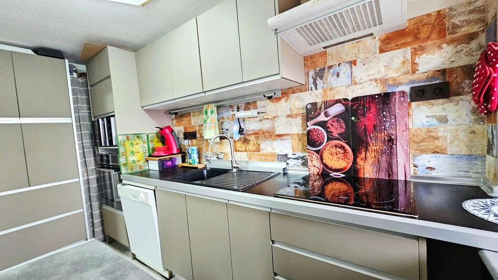 Moderný apartmán v Torrevieja – Playa De Los Naufragos