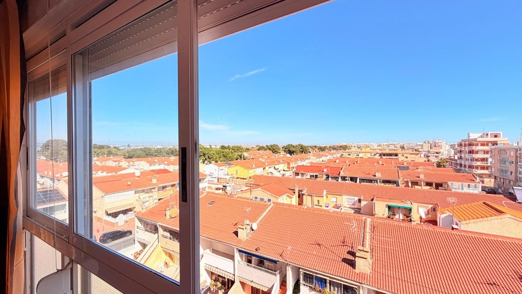 Moderný apartmán v Torrevieja – Playa De Los Naufragos
