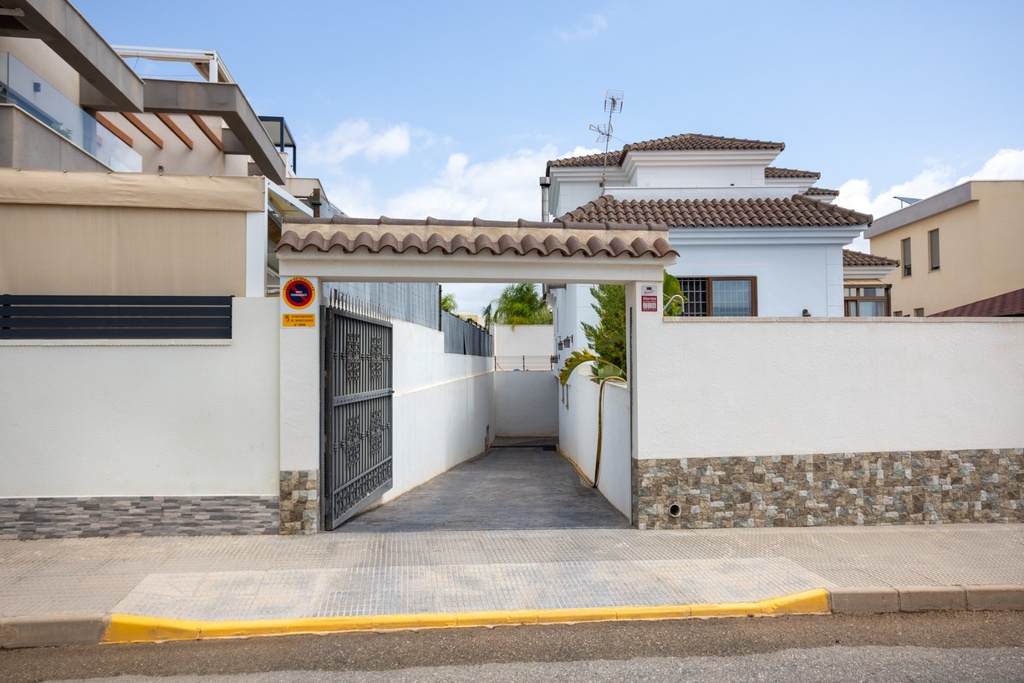 Luxusná vila v Los Montesinos – Costa Blanca