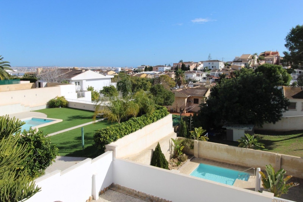Moderný mestský dom v Torrevieja – Los Balcones - Los Altos Del Edén