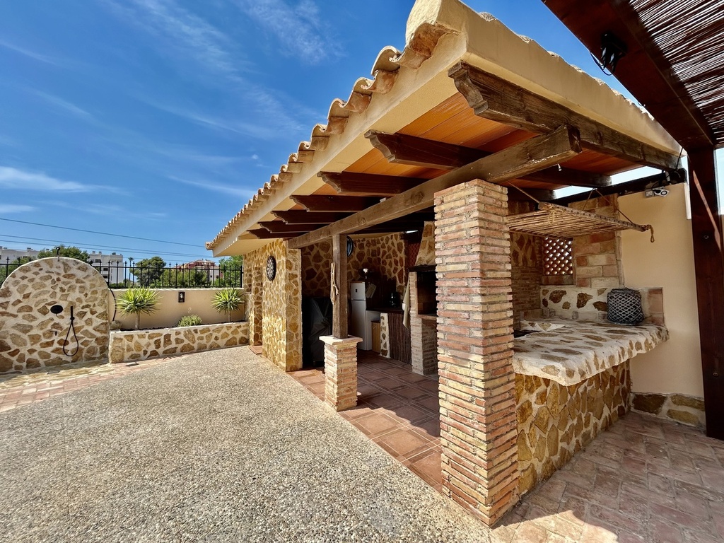 Luxusná vila v La Zenia – Costa Blanca