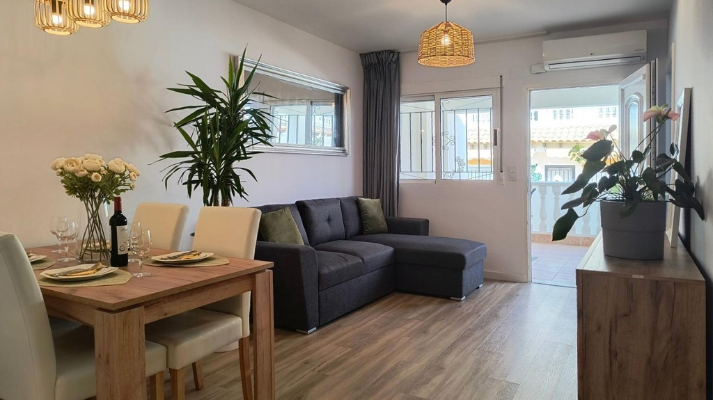 Moderný mestský dom v Orihuela Costa – Los Balcones