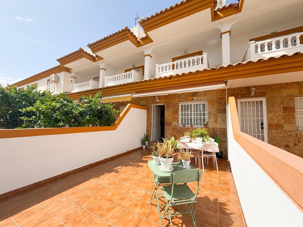 Moderná vila v Los Alcazares – Costa Calida