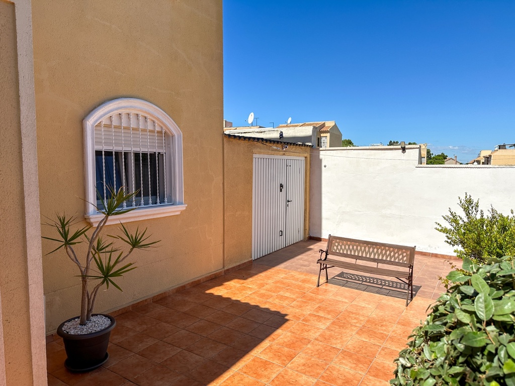 Moderná vila v Torrevieja – Costa Blanca