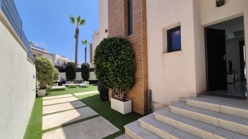 Luxusná vila v Torrevieja – Costa Blanca
