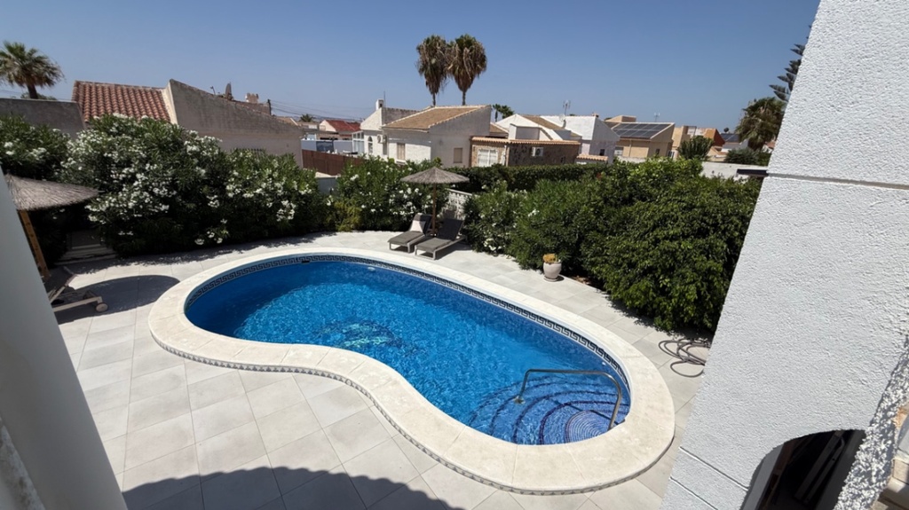 Moderná vila v Torrevieja – Costa Blanca