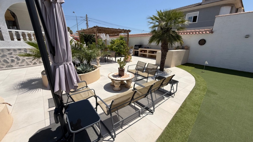Moderná vila v Torrevieja – Costa Blanca