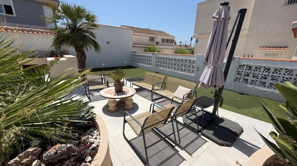 Moderná vila v Torrevieja – Costa Blanca