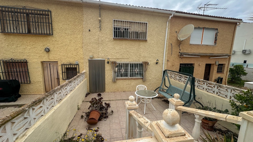 Moderný mestský dom v Torrevieja – Costa Blanca