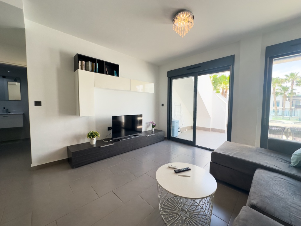 Moderný bungalow v La Zenia – Costa Blanca