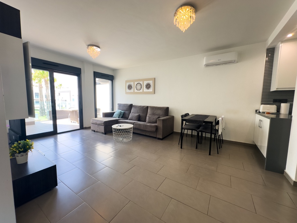 Moderný bungalow v La Zenia – Costa Blanca