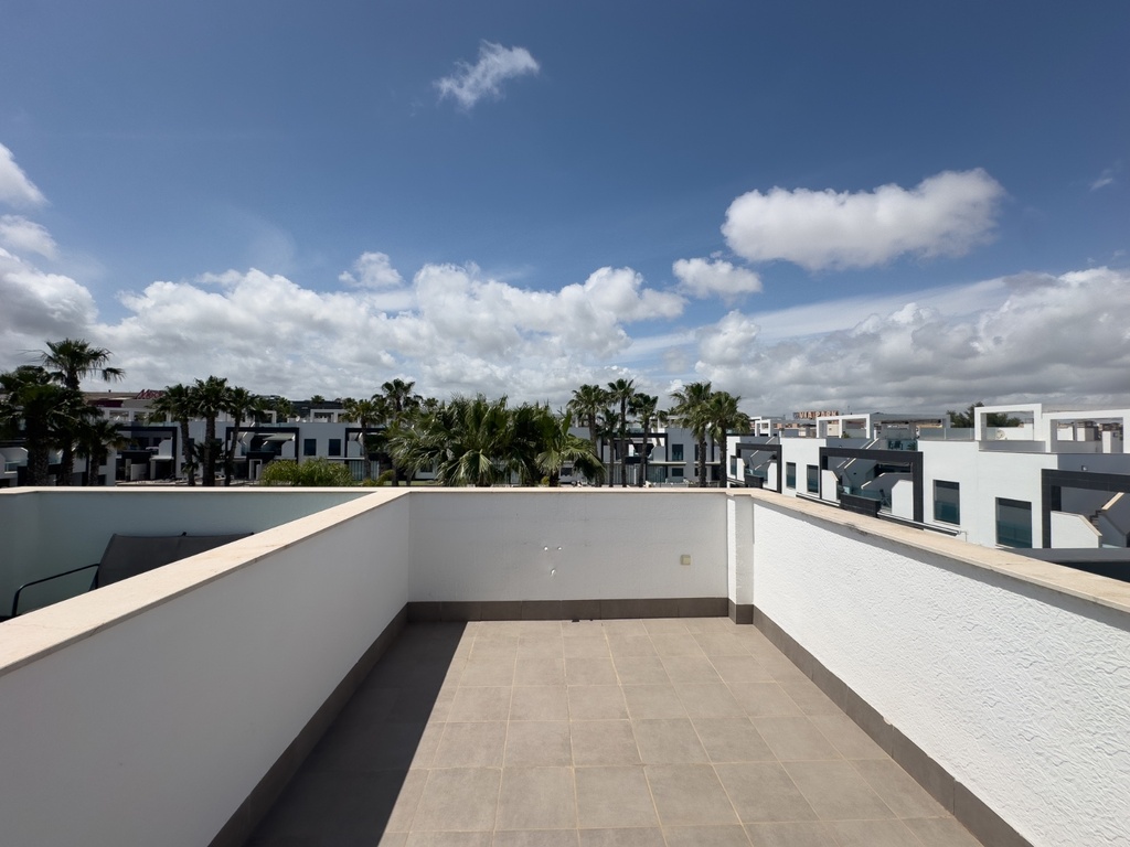 Moderný bungalow v La Zenia – Costa Blanca