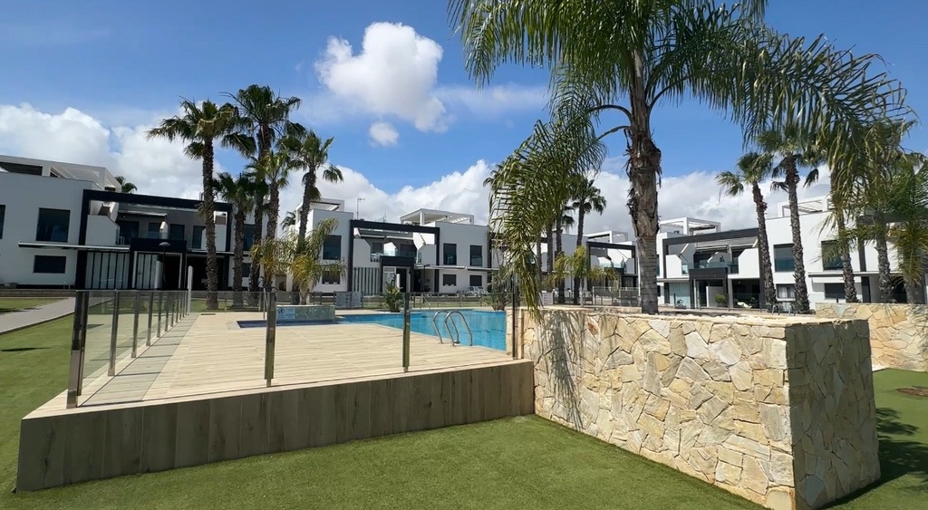 Moderný bungalow v La Zenia – Costa Blanca
