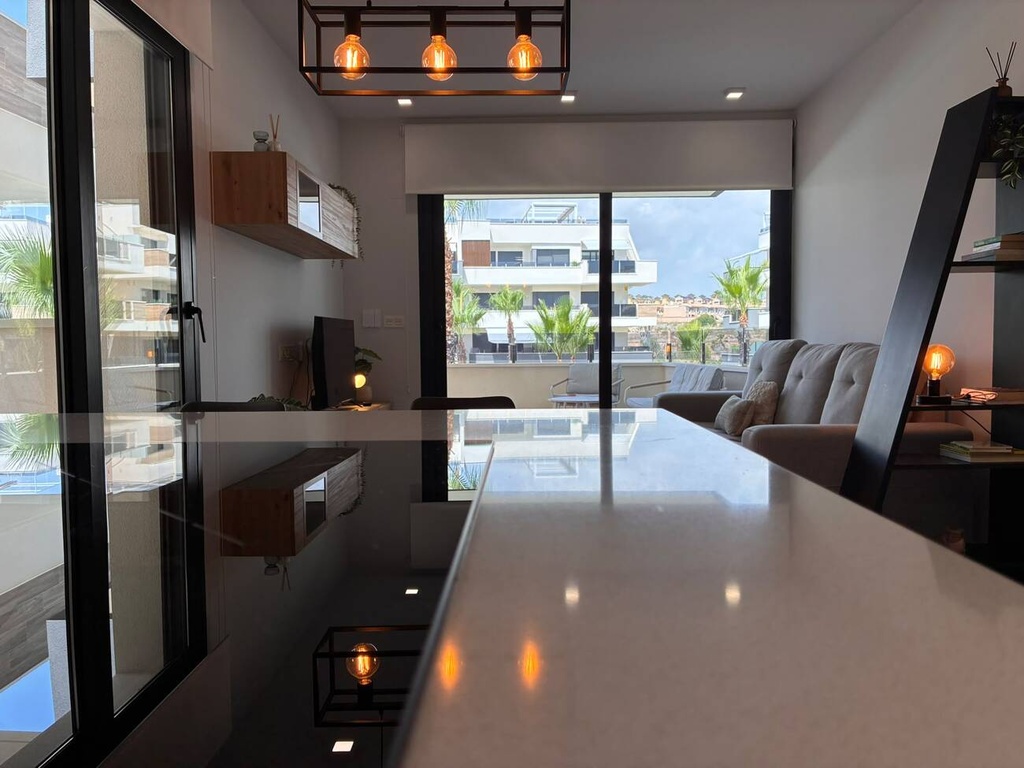 Moderný apartmán v Los Almendros (Orihuela-Costa) – Costa Blanca