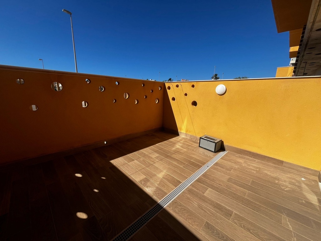Moderný apartmán v Playa Honda – Costa Calida
