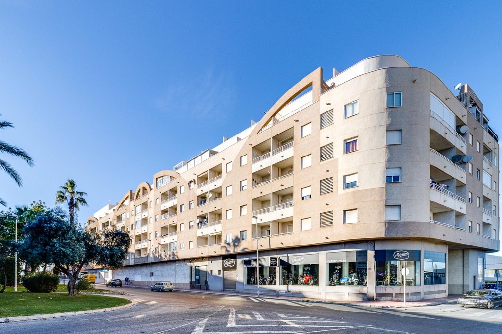 Apartmán v Torrevieja s bazénom