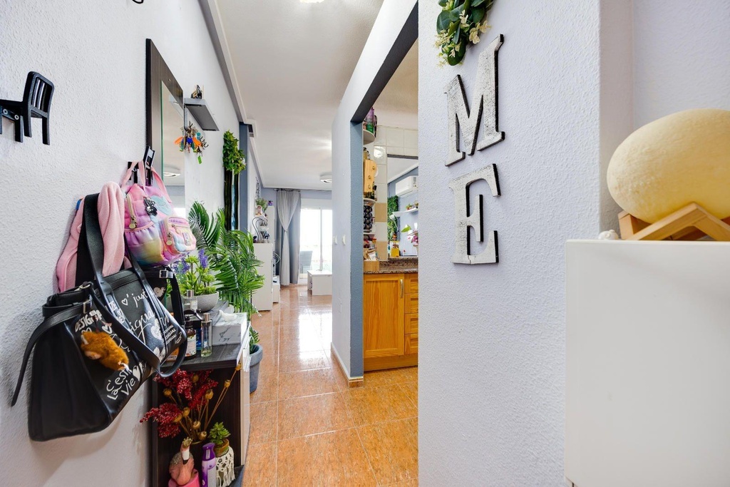Apartmán v Torrevieja s bazénom