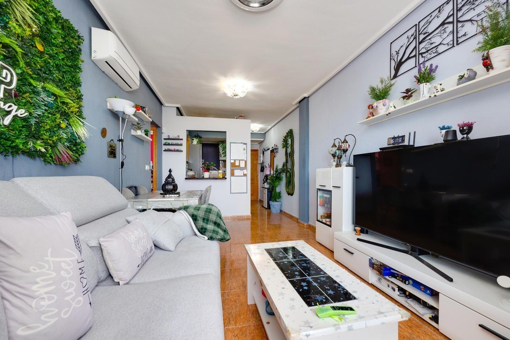 Apartmán v Torrevieja s bazénom