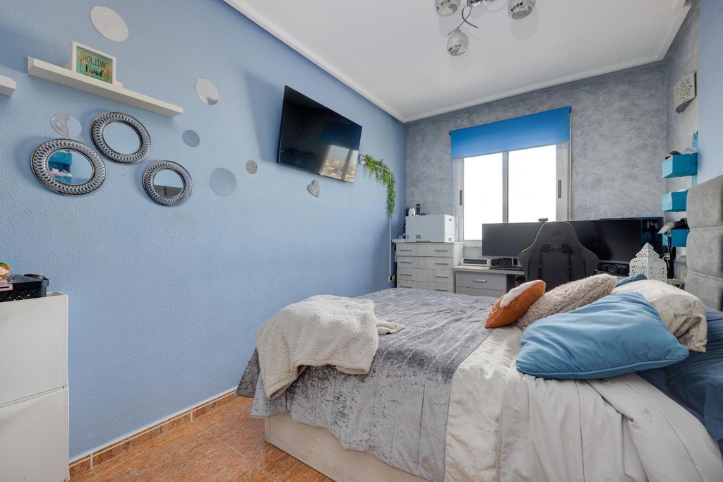 Apartmán v Torrevieja s bazénom