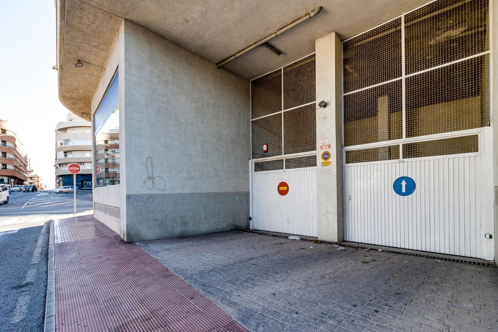 Apartmán v Torrevieja s bazénom