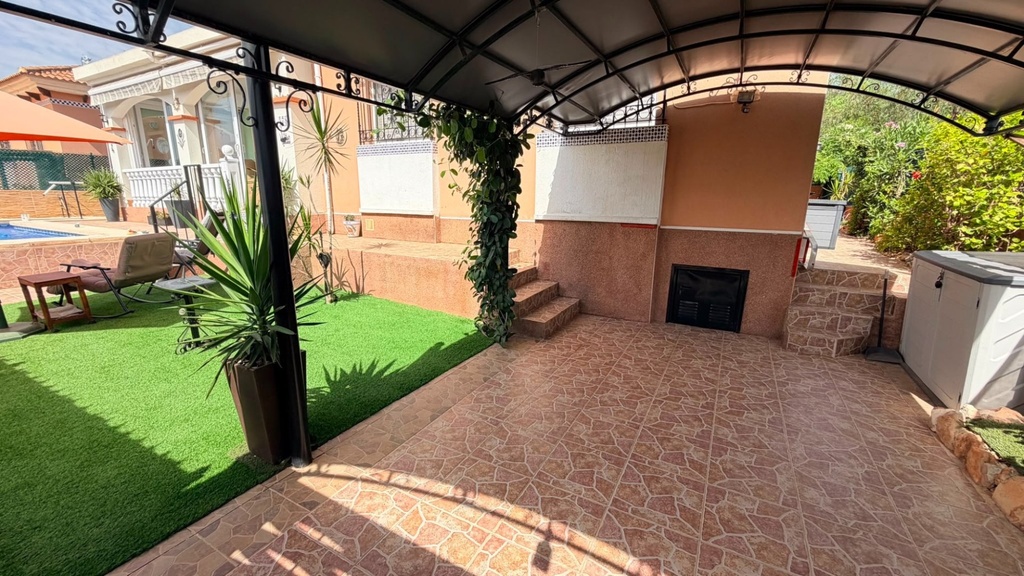 Moderná vila v Los Montesinos – Costa Blanca