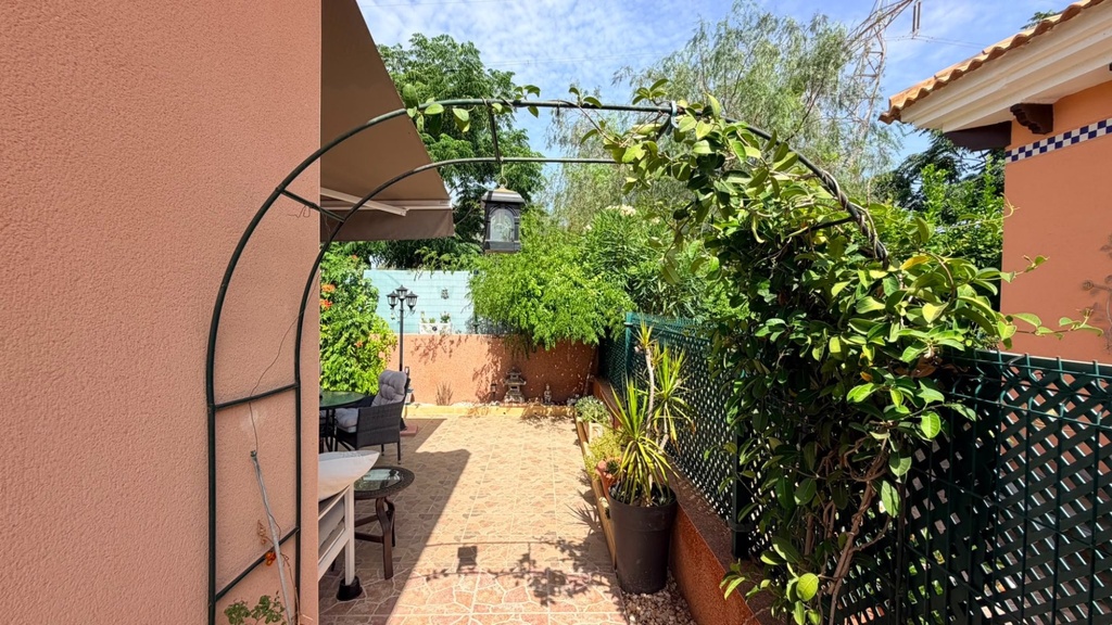 Moderná vila v Los Montesinos – Costa Blanca