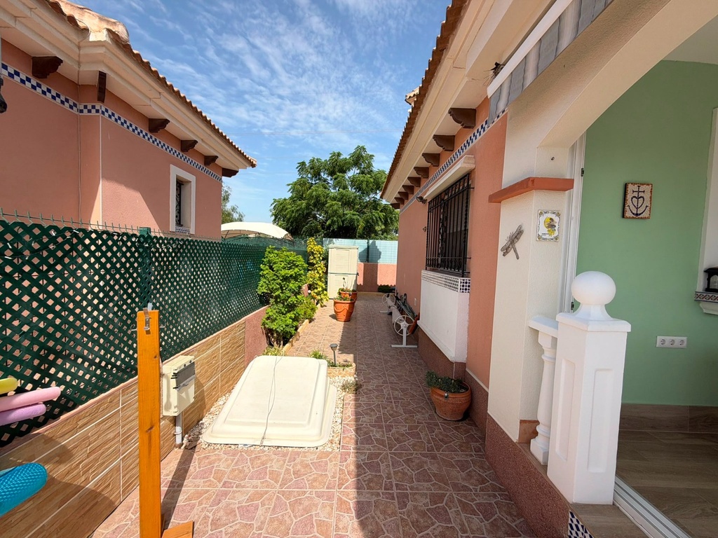Moderná vila v Los Montesinos – Costa Blanca