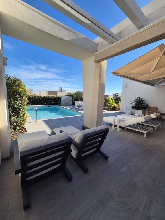 Moderná vila v La Finca Golf Resort – Inland