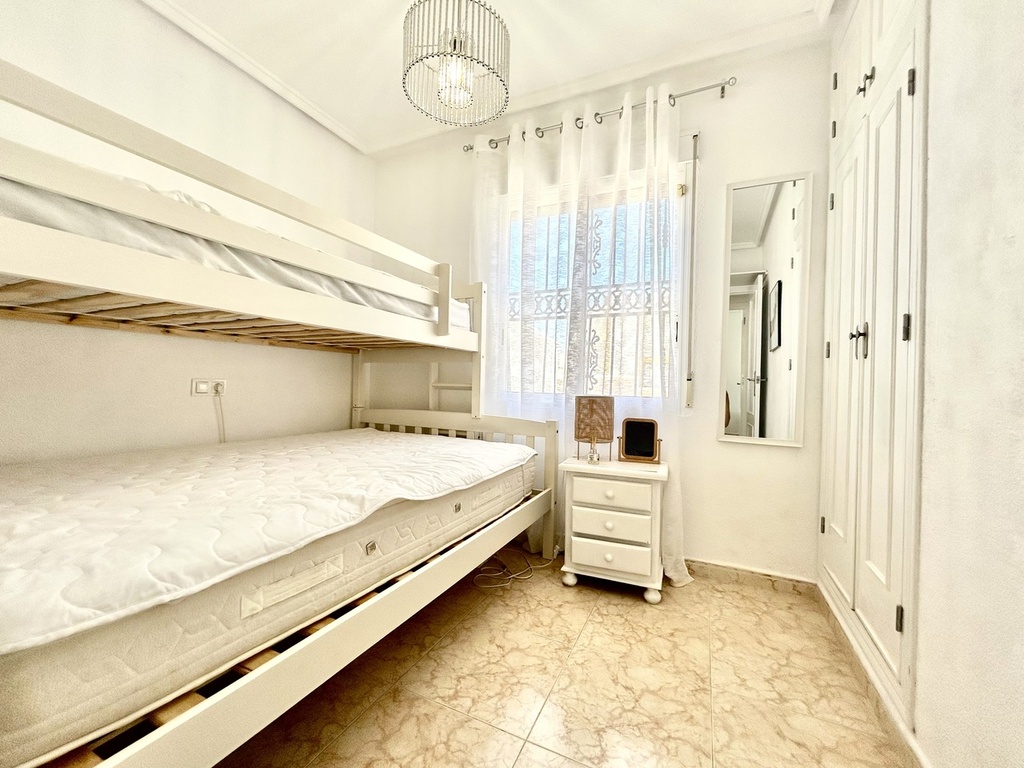 Moderný mestský dom v Punta Prima – Costa Blanca