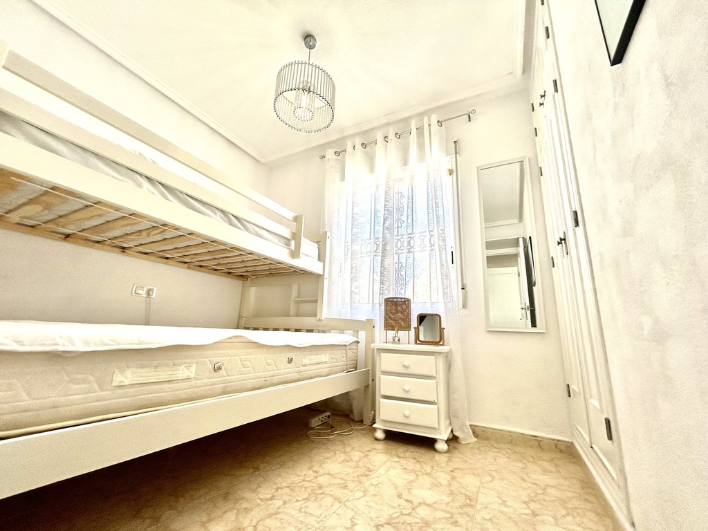 Moderný mestský dom v Punta Prima – Costa Blanca