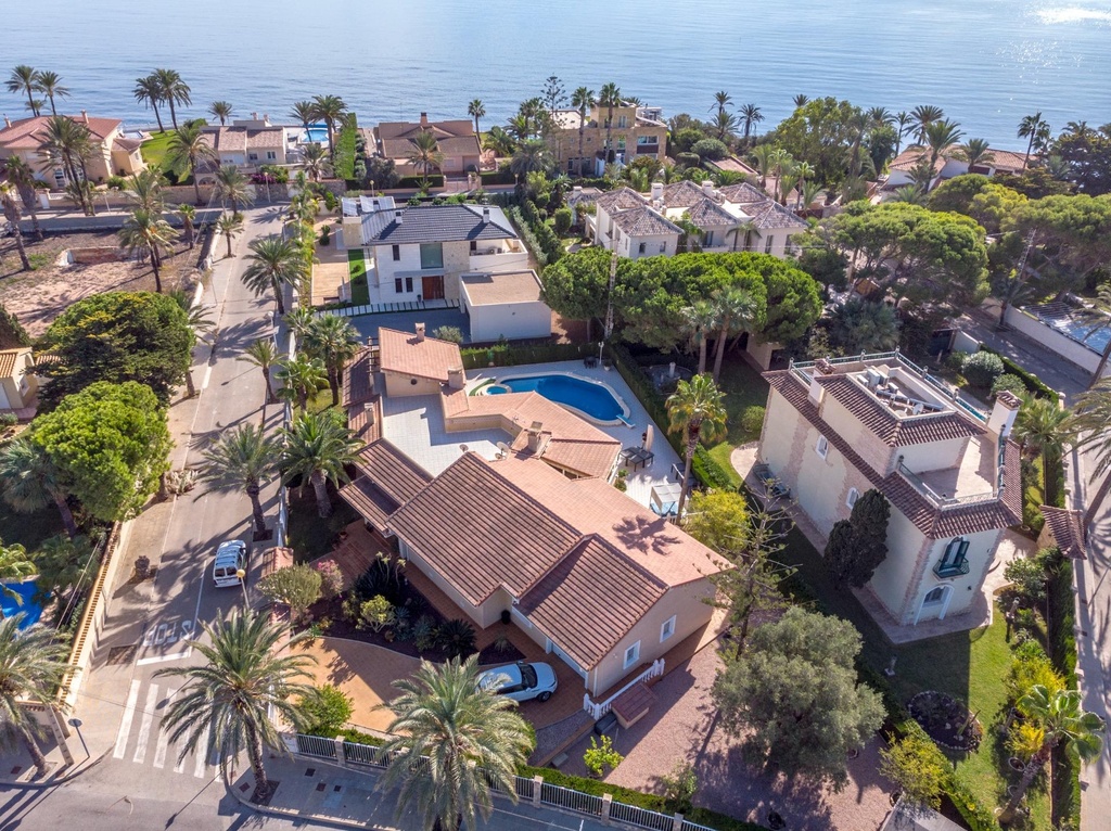 Luxusná vila v Cabo Roig – Muy Cerca De La Playa