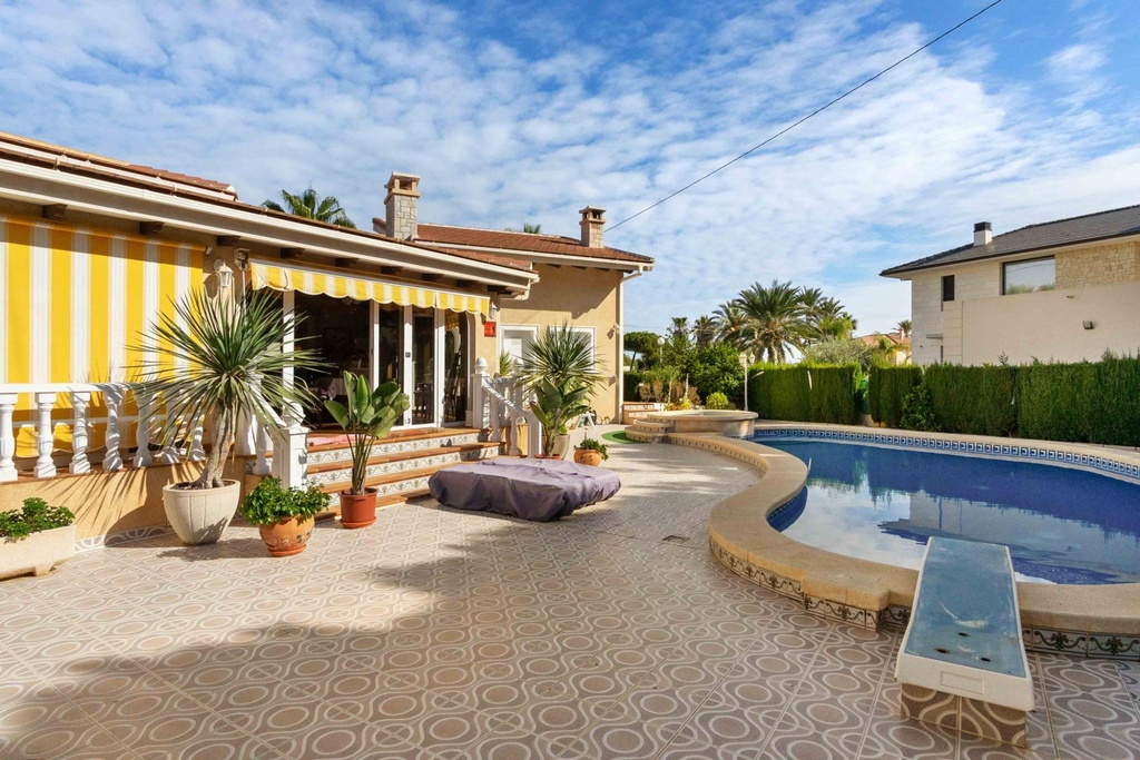 Luxusná vila v Cabo Roig – Muy Cerca De La Playa