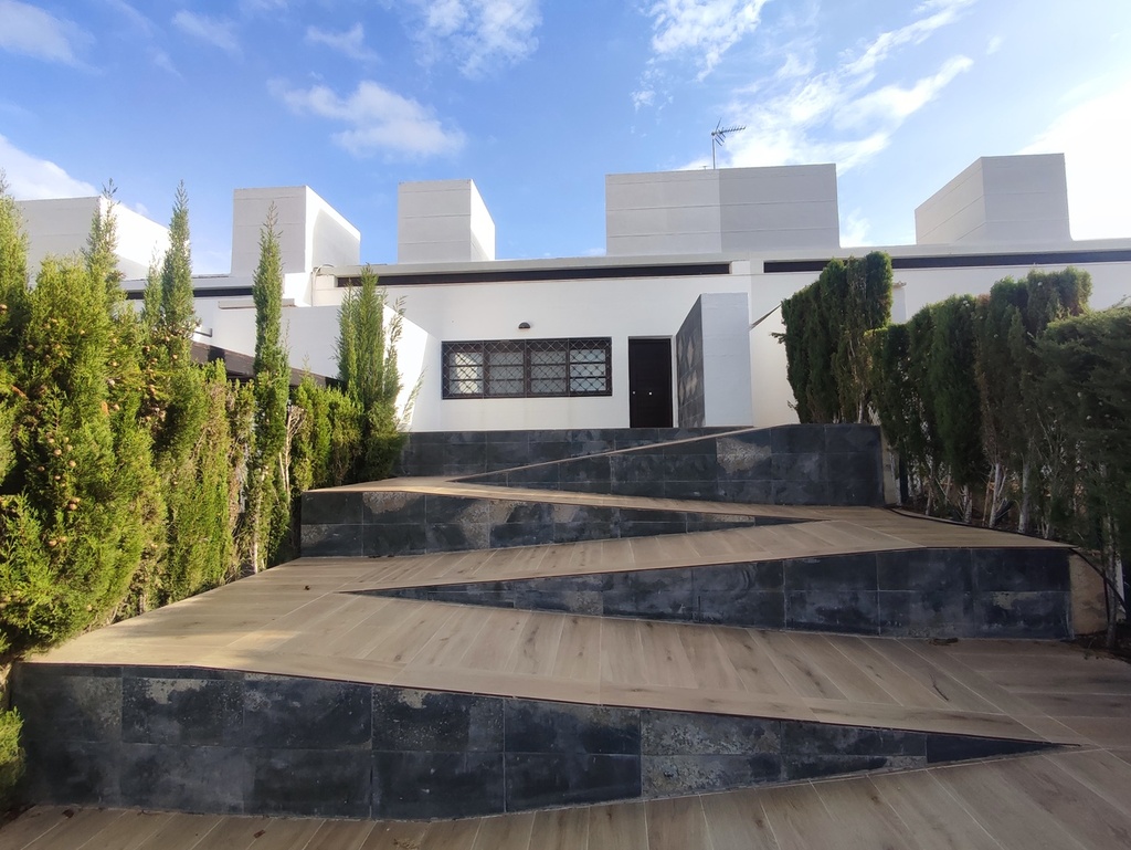 Moderná vila v Peraleja Golf – Inland