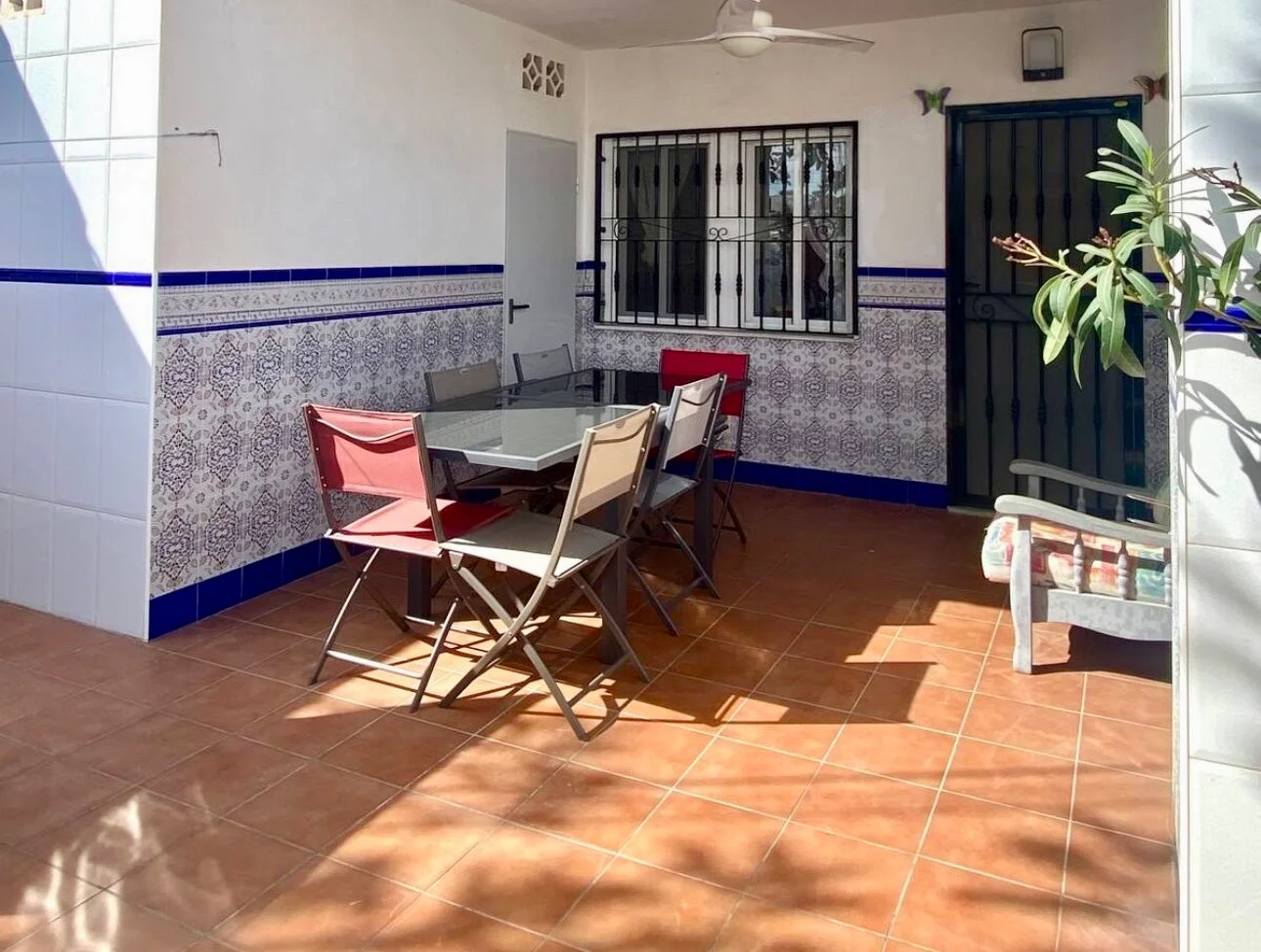 Moderný mestský dom v Torrevieja – Costa Blanca