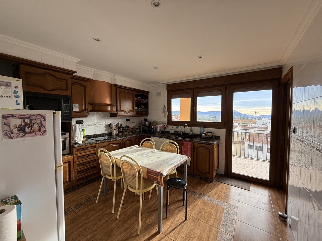 Moderný apartmán v Onil – Costa Blanca