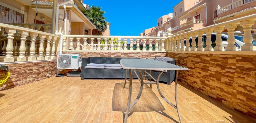 Moderný mestský dom v Orihuela Costa – Costa Blanca
