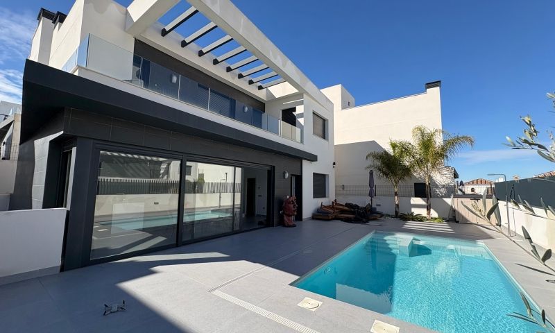 Moderná vila v Algorfa – Inland