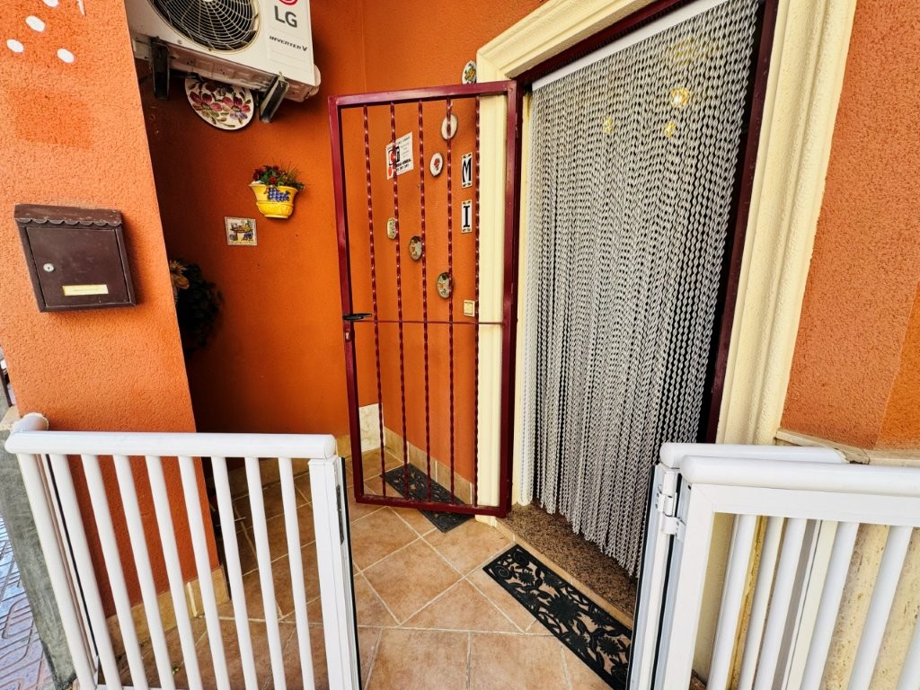 Moderný apartmán v La Mata – Costa Blanca
