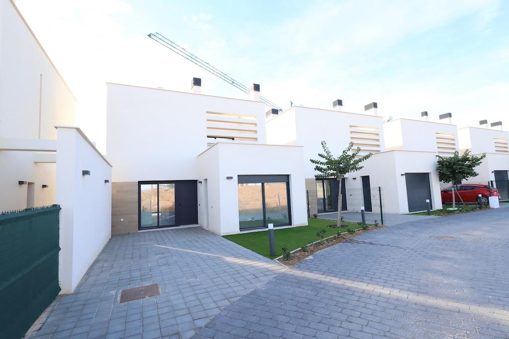 Moderná vila v Los Alcazares – Costa Calida