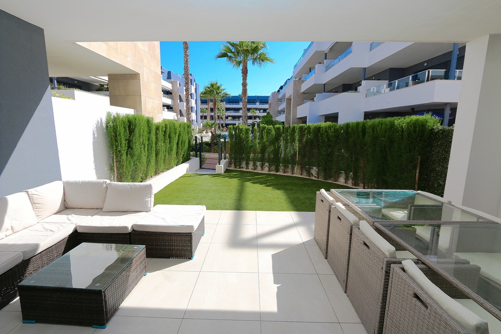 Moderný apartmán v Playa Flamenca – Costa Blanca